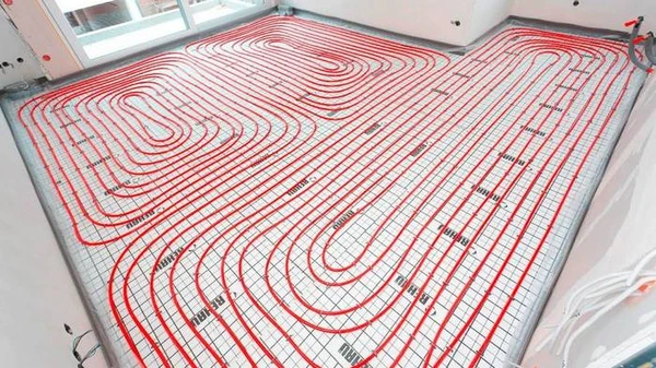 Cum să creați un loc liniștit cu bani minime într-un apartament vechi